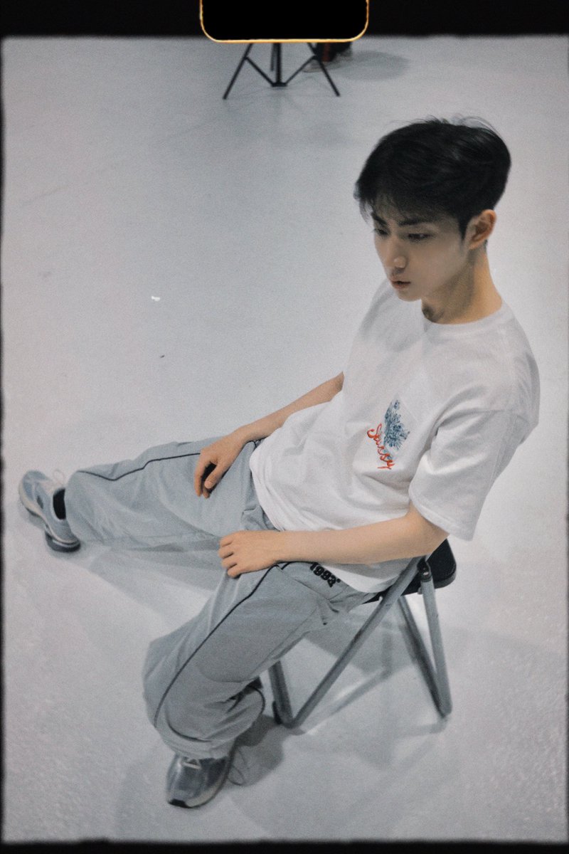 TPST_twt's tweet photo. [#한빈] 우리 서비 생일 축하해! 🥰
올해도 건강하고 행복하게 보내야된다~ 오예예 🥳 https://t.co/qAYZvvyBld