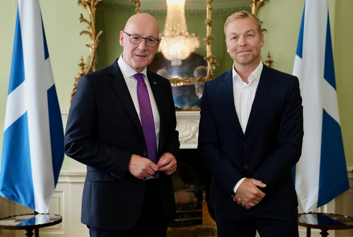 Honoured to welcome Sir <a href="/chrishoy/">Sir Chris Hoy</a> to Bute House today.

Chris has shown incredible courage in speaking about his own prostate cancer diagnosis, encouraging more men to get checked early.

Spotting symptoms and acting quickly can save lives. Find out more: 
nhsinform.scot/illnesses-and-…