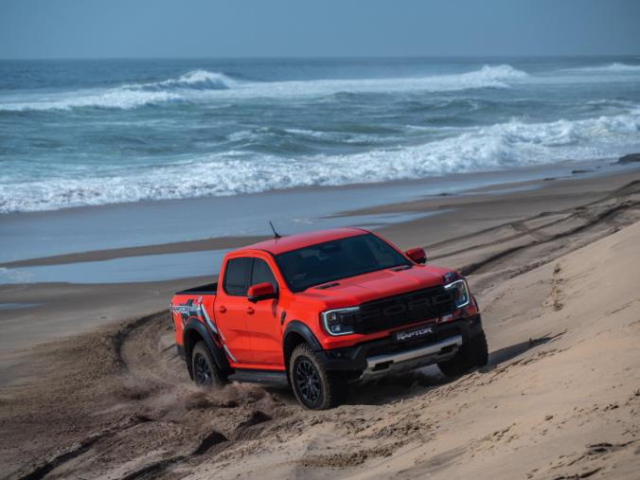AutoTraderSA's tweet photo. For #WomensDay2025 , we asked SA's top female car experts to pick their favourite double-cab bakkie. Here's what they chose! Which is your favourite? https://t.co/AqWF2trGTx
#DoubleCabBakkie #DoubleCab #SouthAfrica #Bakkie #WomensDay #HerHappyPlace #FindYourHappyPlace https://t.co/069fqUYz1D