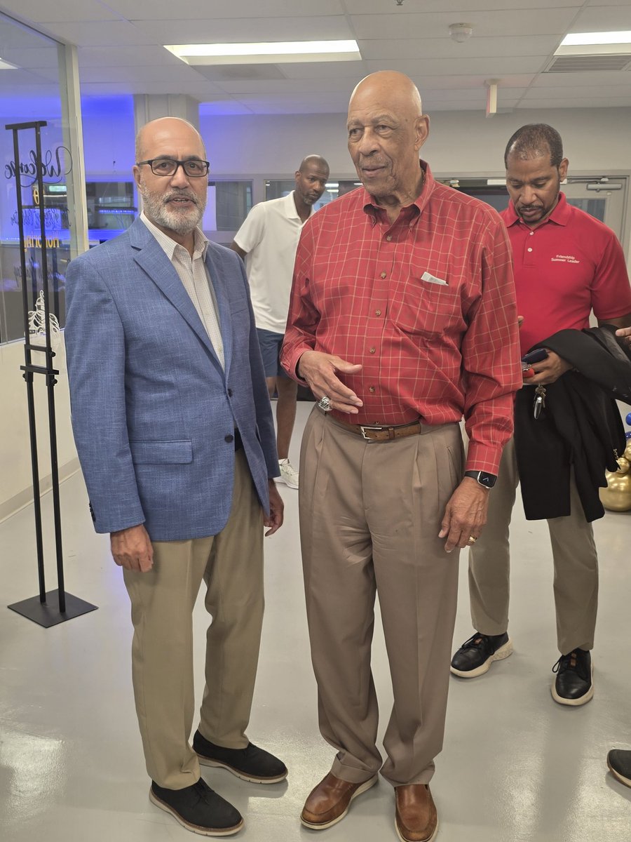 CreaghLee's tweet photo. @FriendshipPCS 
#Journeyto30 
#FPCSCOL 
#One Friendship 
Leadership with mission and purpose!  You will be truly missed Dr. Shairzay! https://t.co/T3C7OTADGp