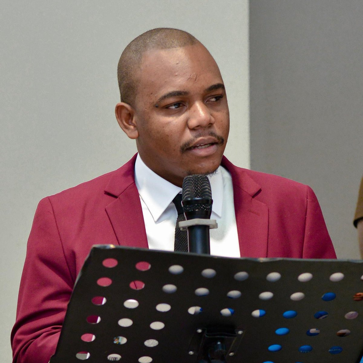 L'Entrevue Magazine #21 #QDX - Août 2025
lentrevuemagazine.com/post/baron-bes… 
Baron Besana, Fondateur de l'asbl JED : " L’avenir du Congo dépendra de la capacité de sa jeunesse à dépasser les plaintes pour devenir une force active, consciente et déterminée. " <a href="/BaronbesanaO/">Baron Besana</a> <a href="/BKlever27931/">Bosoki Klever</a>