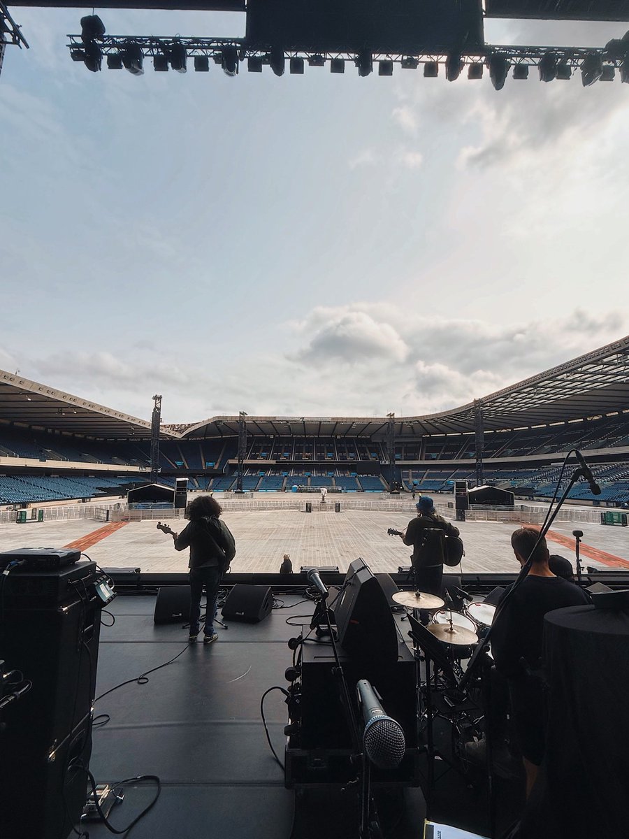 Soundchecked ✔️ 

📸 <a href="/Benwalkertv/">Ben walker</a> 
#oasislive25 #edinbrugh #murrayfield