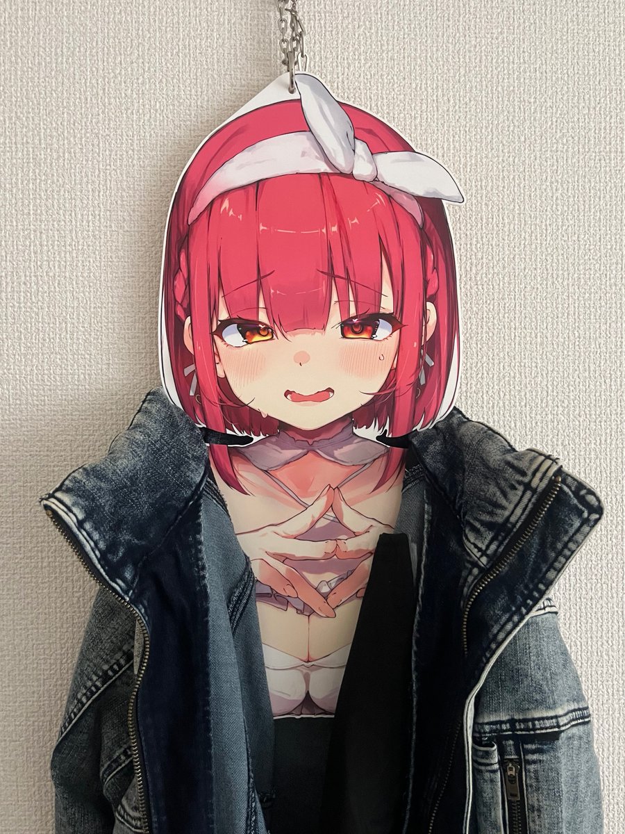 burusuka2525's tweet photo. ✨C106新作グッズ✨

『もし、推しが家で帰りを待っていてくれたなら。』
そんな“もしも”を形にした、
唯一無二の推しハンガーが完成しました✨

あなたのもしもが叶う場所——それがサークルi Fです。
#C106 #推しハンガー https://t.co/Eoj4z9cBLv