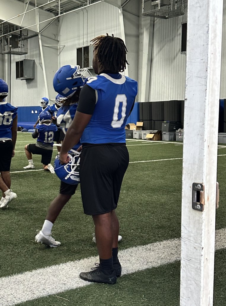 KingHurst1712's tweet image. Week 1 🏈🐻💪🏽 #itsgotime #STRAIN #GRIT

@BrewerHSFB @MarteJr @TheBHanspardII
@mcbseth51 @CoachMendoza12

@feedthesharks40 @Coach_AcWhaley @coachzwill @adamgorney @SWiltfong_ @RivalsFriedman @samspiegs @Marchen44 @GPowersScout @dctf @TomLoy247 @LemmingReport @TomLuginbill…