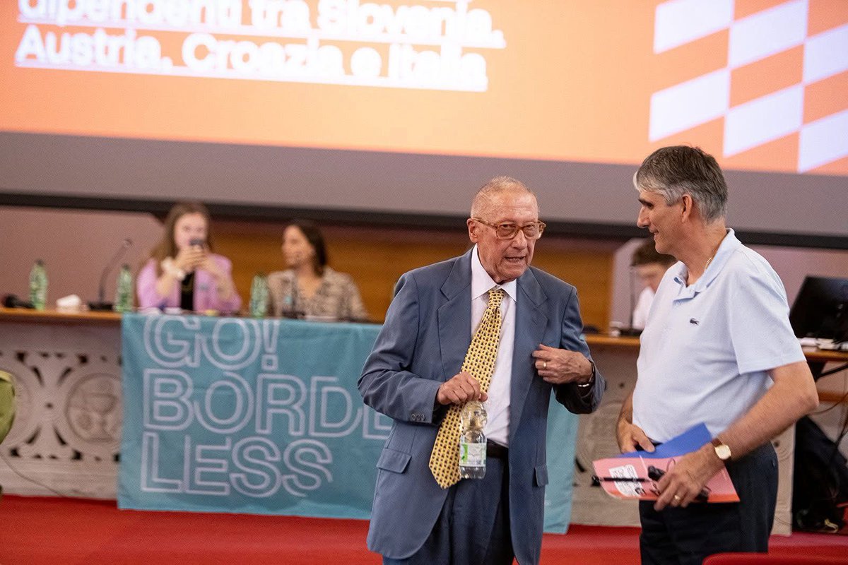 MartinDrufovka's tweet image. Si è concluso il terzo evento del progetto LA CULTURA DEL LAVORO. 
𝐔𝐧 𝐠𝐫𝐚𝐧𝐝𝐞 𝐠𝐫𝐚𝐳𝐢𝐞 𝐚𝐢 𝐫𝐞𝐥𝐚𝐭𝐨𝐫𝐢! 

Per rivedere l’evento, clicca qui: youtube.com/live/Y8PvuP0pw…

#CdLGO2025
#universitàditrieste
#GoBorderless