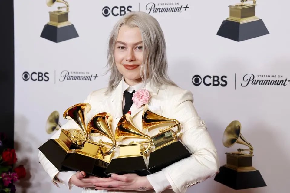 🚨 no she didn’t but insider reports suggest that phoebe bridgers’ next album will be her third studio album.

these reports also state that the album will feature songs.

the album is rumoured to come out this century.