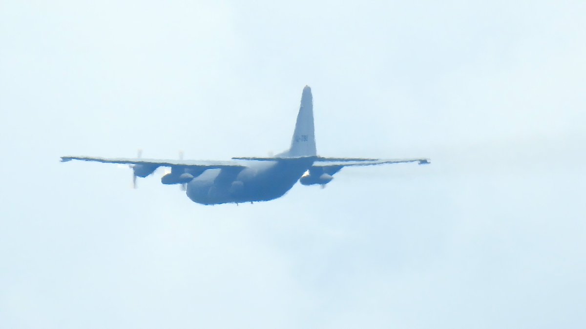 Soesterberg Air Base Spotter (@ehsbspotter) on Twitter photo Royal Netherlands Air Force Lockheed C-130H Hercules G-781 #ROGUE29 spotted low-level over the Netherlands today.
First heard her, then had to check <a href="/ADSBex/">ADSBexchange</a> for her position and run to get my camera, so I ended up being a bit late 😁
#NLspot Royal Netherlands Air Force Lockheed C-130H Hercules G-781 #ROGUE29 spotted low-level over the Netherlands today.
First heard her, then had to check <a href="/ADSBex/">ADSBexchange</a> for her position and run to get my camera, so I ended up being a bit late 😁
#NLspot