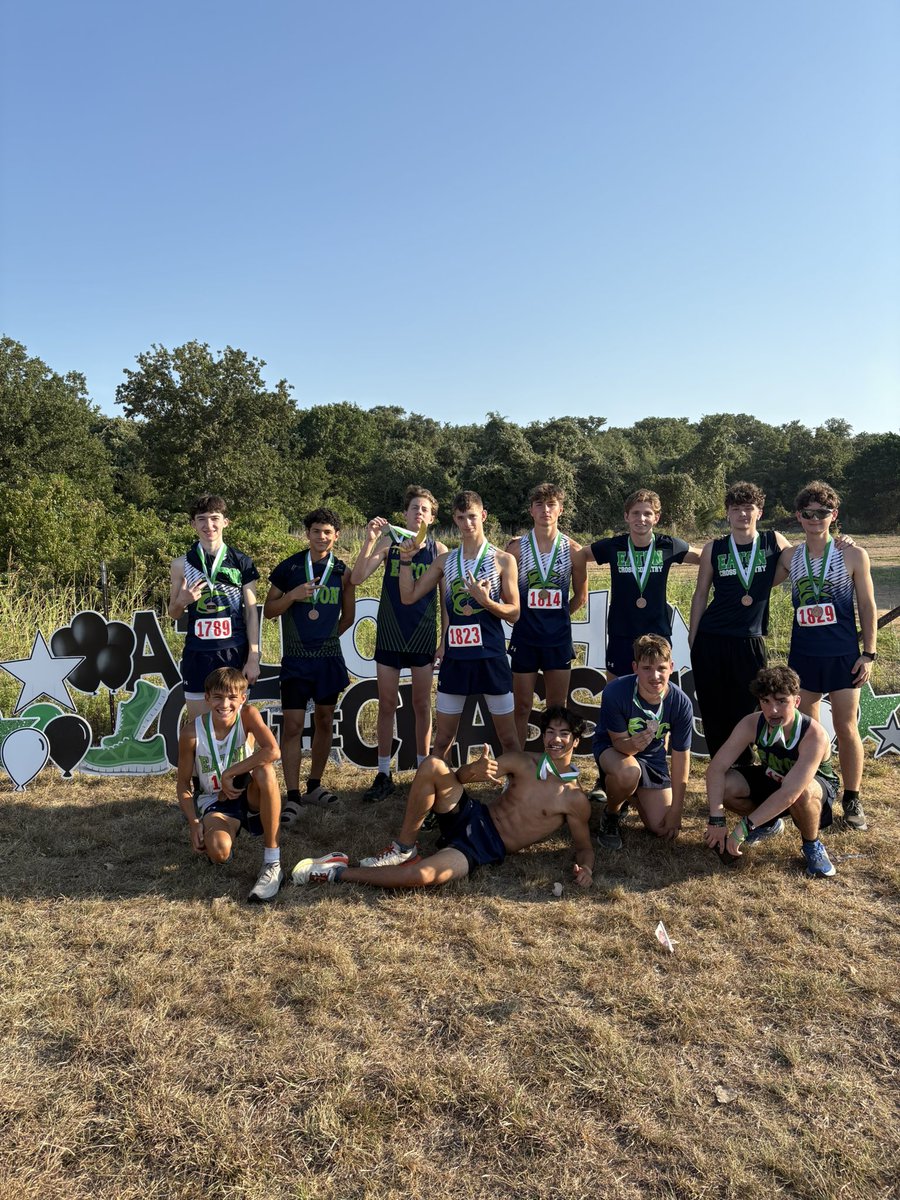 Incredible start for the boys team this morning! 12 athletes in the top 10 in their division. 
5 Senior boys (Will, Ethan, Kellon, Rylan, &amp; Preston) 
2 Junior boys (Andrew R &amp; Diego) 
2 Sophomore boys (Adam &amp; Andrew L)
3 Freshman boys (Charles, Parker, Kaleb)