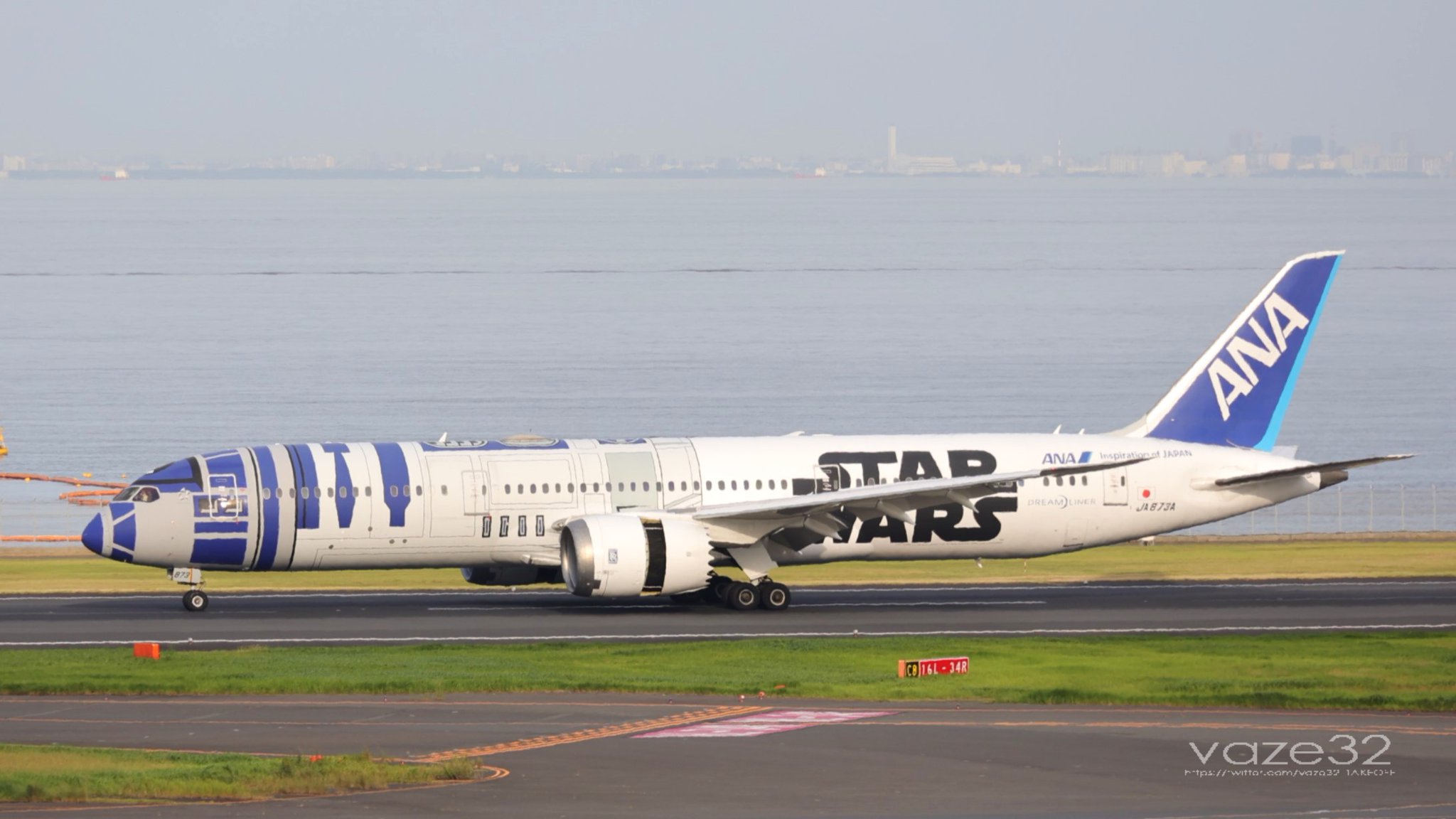 ANA スター・ウォーズ B787-9 R2-D2 1/400 1/400 B787-9 ANA STAR WARS/スターウォーズ R2-D2 JA873A