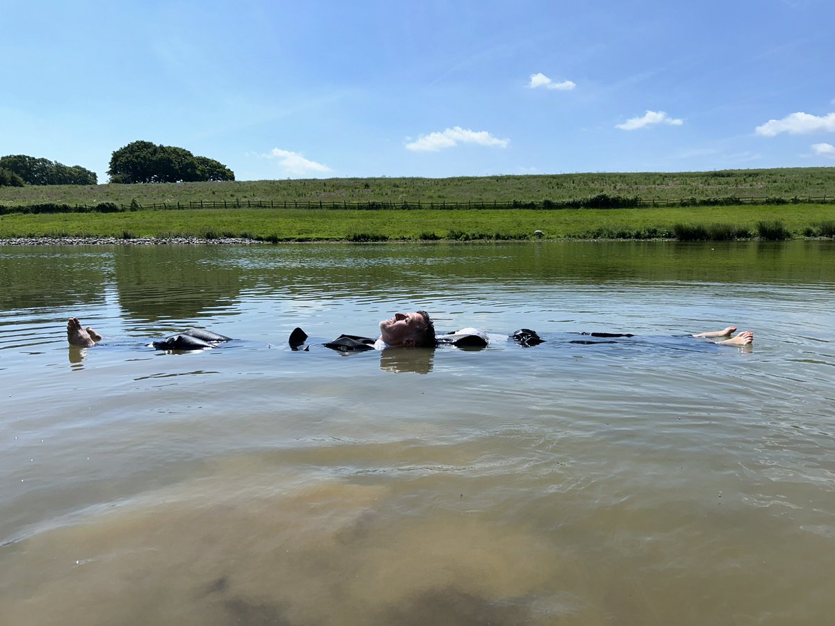 Out today ‘Man mother boy’ 🌊

The fourth single off our album ‘Now I Swim’ produced by <a href="/gerrydiver/">Gerry Diver</a> 🌊

You can listen on all platforms and buy digital, vinyl and CD copies of our music here:

lostchimes.bandcamp.com/album/now-i-sw…