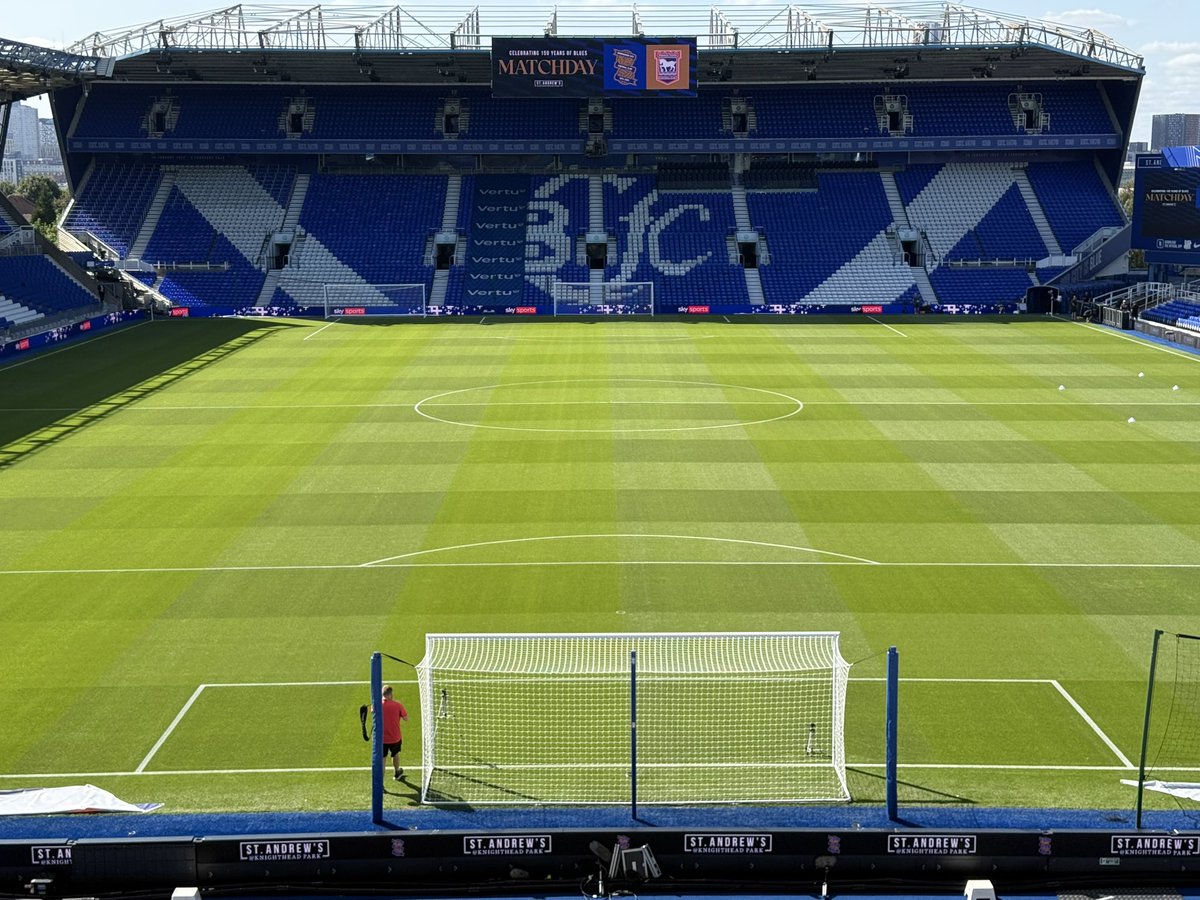 Football. Is. Back.  <a href="/PaulMBrownhill/">paul</a> <a href="/JDouglas1875/">Jamie</a> <a href="/BCFC/">Birmingham City FC</a>