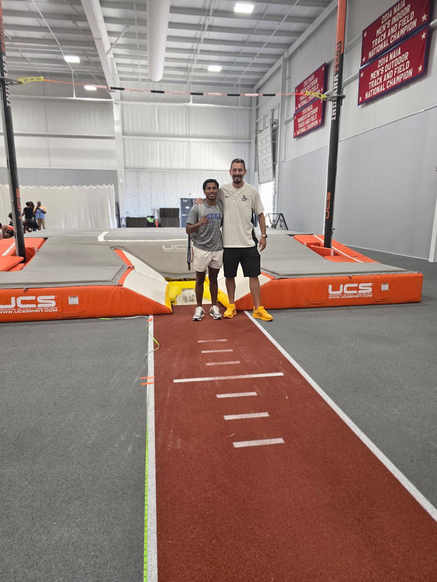 Had a great visit at <a href="/INTechTF/">Indiana Tech Track and Field</a> thankyou for the offer🚨and all the hospitality, Go warriors!! <a href="/CalhounAthDept/">Calhoun Athletics</a>