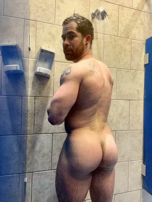 TheFuzzyPeach. (@upthemanhole) on Twitter photo 