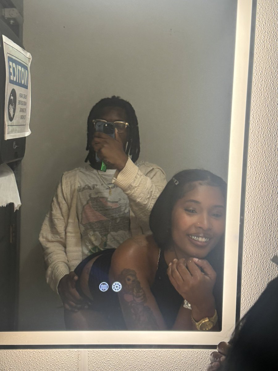 I Love My Girlfriend By The Way Even Though I’m Blocked On Here.