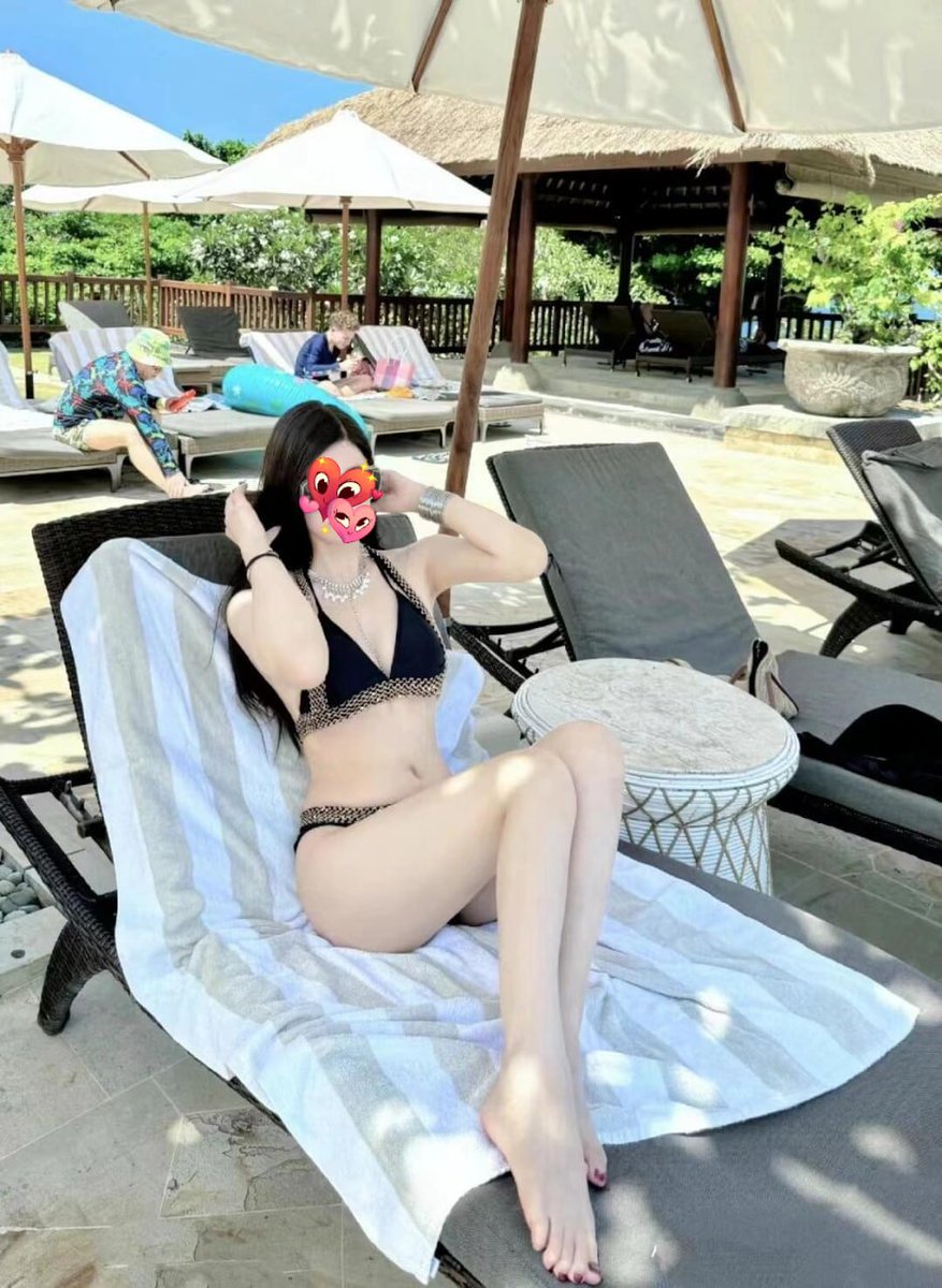 It is also important to make time for yourself to have fun.
Enjoy the beautiful day.✨
Swimming together.😂