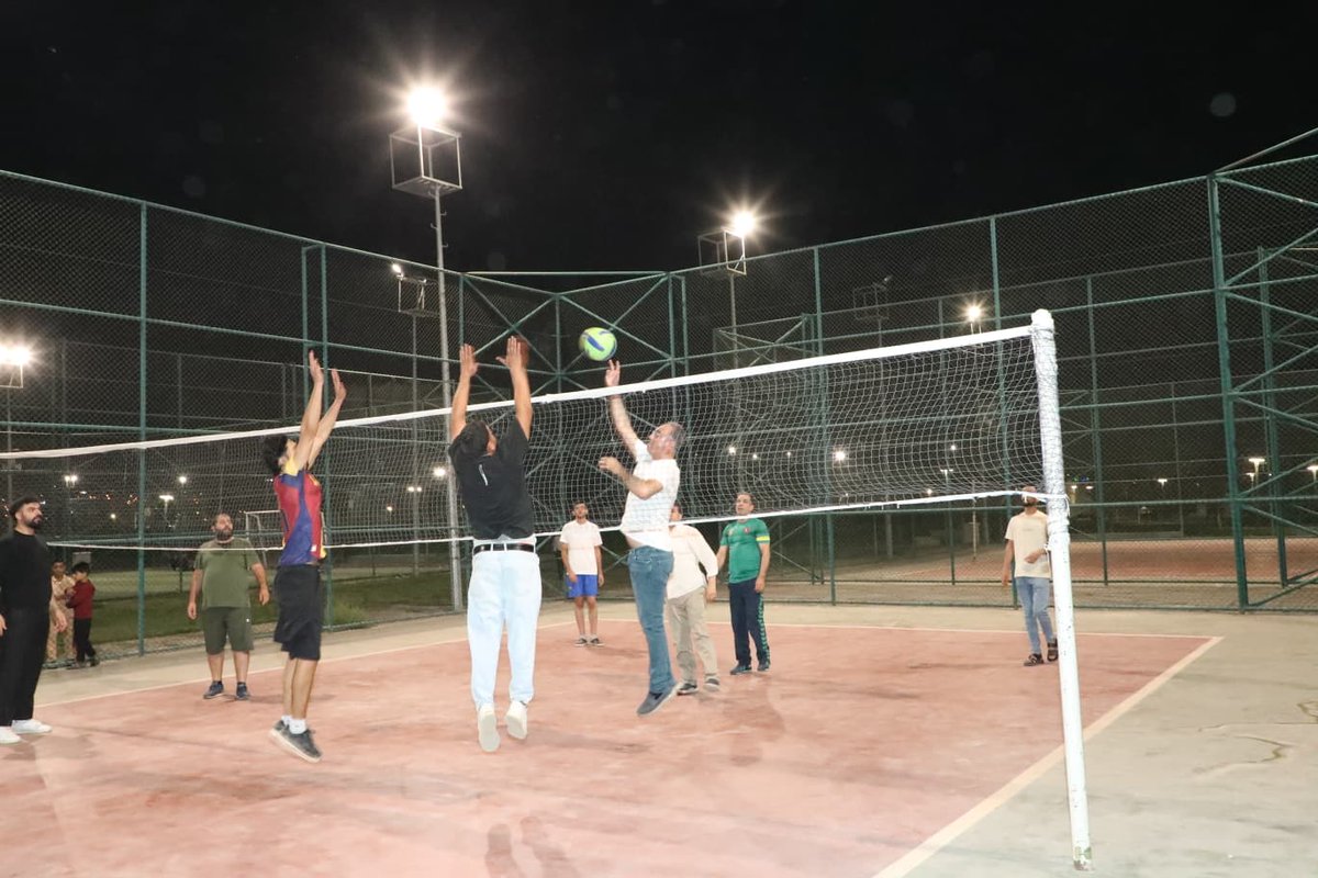 Eyyübiyeli genç kardeşlerimizin voleybol maçı teklifini geri çevirmedik.

Hem spor yapıyor hem de vatandaşlarımızla kaynaşıyoruz.

Milletbahçemizde her gece dolu dolu anlar yaşanıyor.