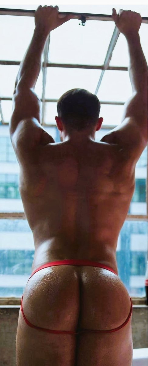 Share your peach by submitting it to my DM's. No hole please.