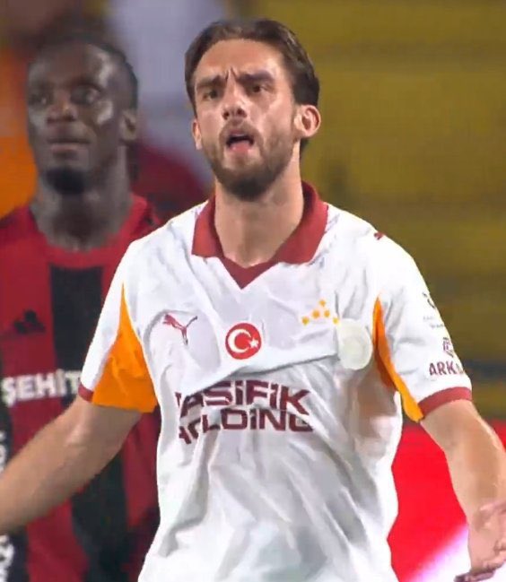 Mertt_or's tweet image. Logoyu pritle mi yapıştırdınız aq merdiven altı formalar daha kaliteli