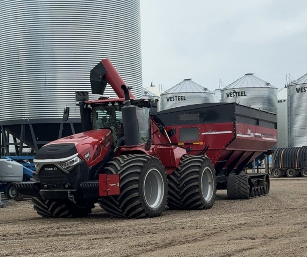 North of Hyway 16 🧢 🚜🌾 tweet media