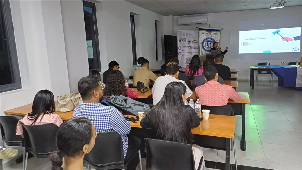 Continúan la capacitación a estudiantes y profesores de Derecho sobre el Código Procesal Civil... Más detalles en la web: organojudicial.gob.pa/noticias/conti…