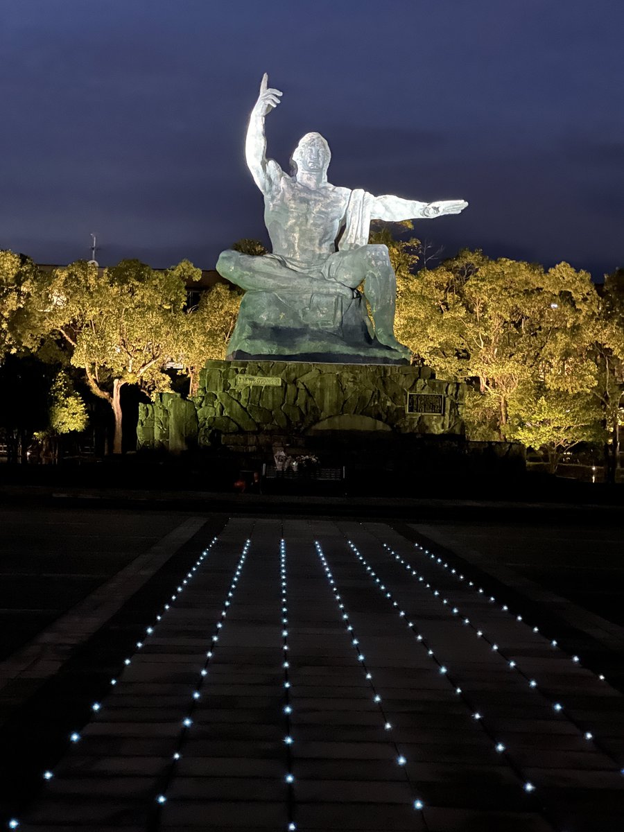 今日は8月9日は80年前に

長崎に原爆が投下されました。

原爆犠牲者のご冥福をお祈りすると

共に平和への誓いを新たにするため

11時2分に黙祷いたします。

#長崎原爆の日 
#県民祈りの日