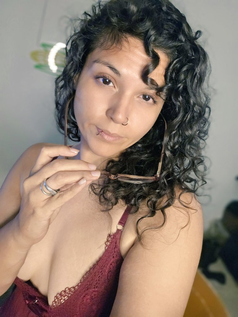 My dm's are invisible till $1k hits my account. Should be happy to atleast be given a chance to get a dm back because Look at me, the word perfection doesn't cut it 😍😍