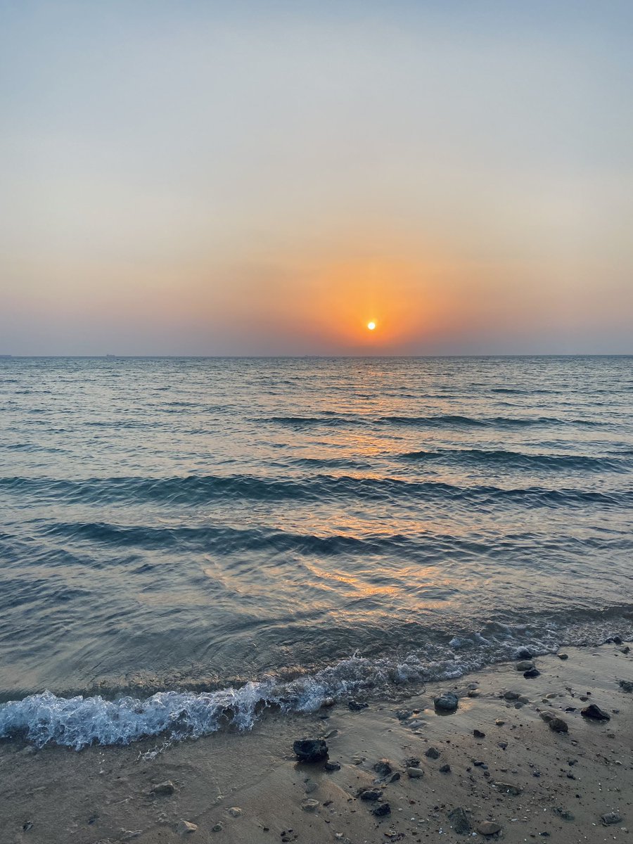 AyaaaAtif's tweet photo. Every sunset is proof that endings can be beautiful too✨ https://t.co/YjPOR02jsi