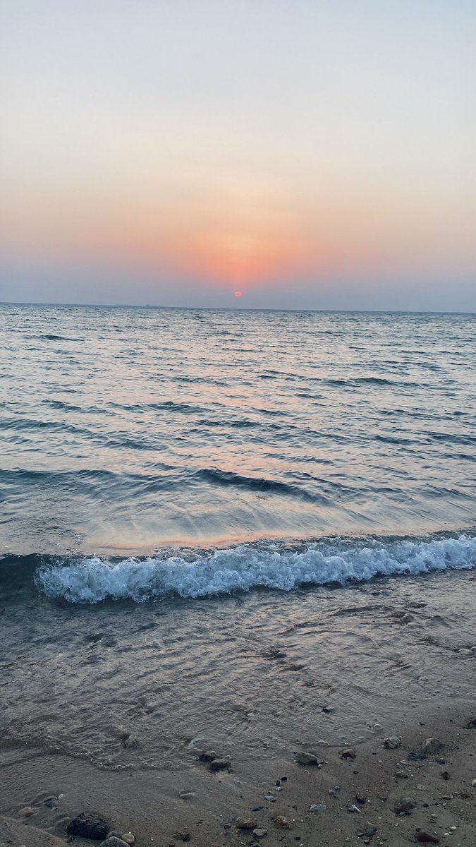 AyaaaAtif's tweet photo. Every sunset is proof that endings can be beautiful too✨ https://t.co/YjPOR02jsi