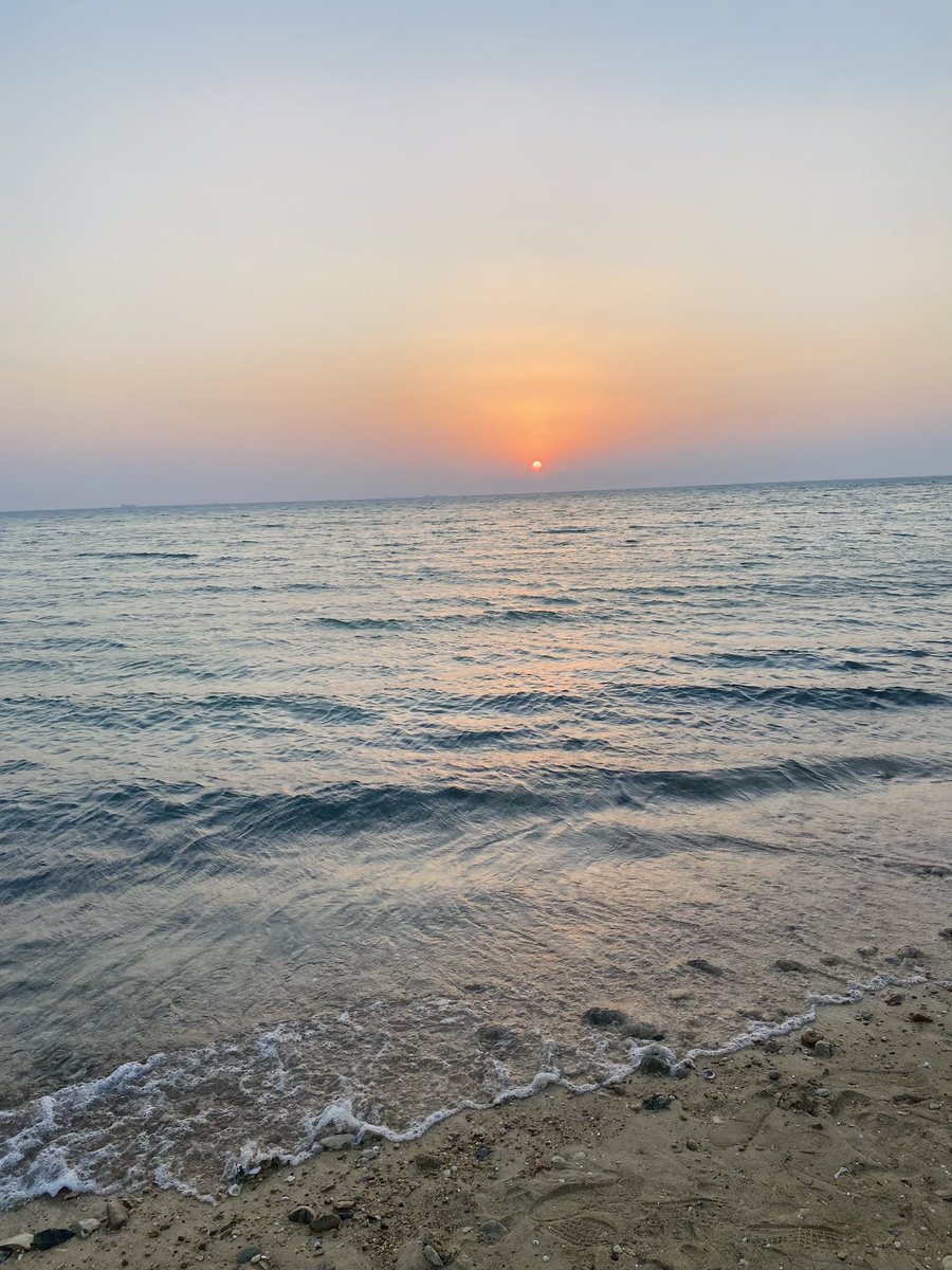 Every sunset is proof that endings can be beautiful too✨