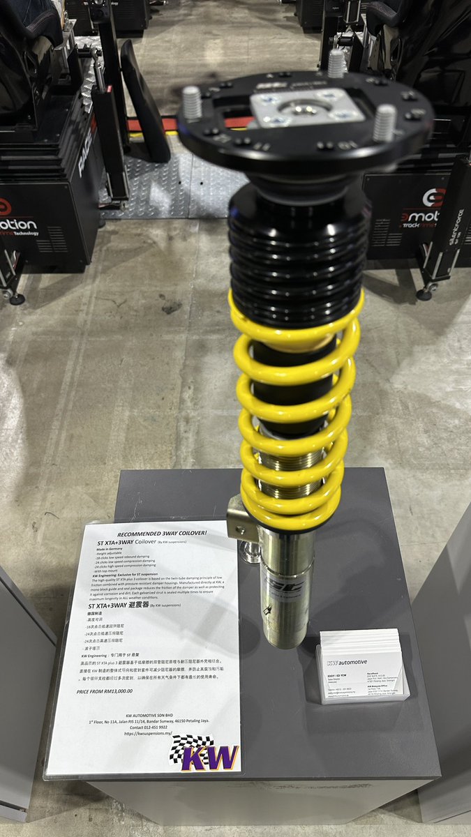 Bawak Shahira pergi Tokyo Auto Salon tadi boleh pulak kantoi saksoba ni hahaha. 

Kene pekak kan saja telinga bosskuu.