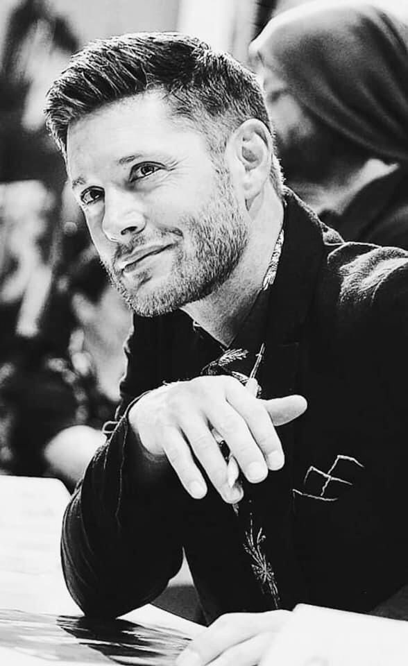 ✯

✯

___________ ///  ZOR  OLAN  

      KALEMLE  KAĞIDI  KAVUŞTURMAK 

___________ ///  DEĞİLDİ..

            YAZILANLARI  YAŞAMAKTI .   🍀

✯

✯

#öyle 𝓲ş𝓽𝓮….