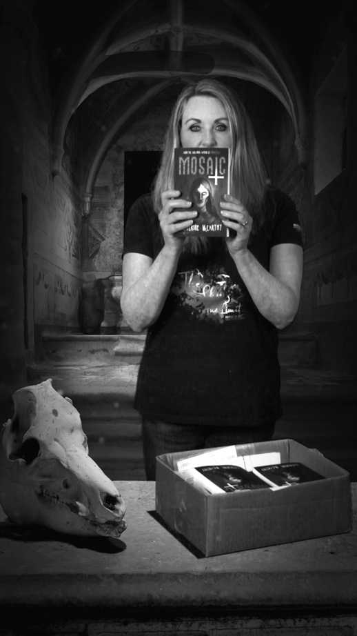 My Gothic/Lovecraftian horror novella, Mosaic, launched 2 years ago today. It's the most widely read of all my books, so I'd love you to check it out.
Also available on #Audible.
Link👇