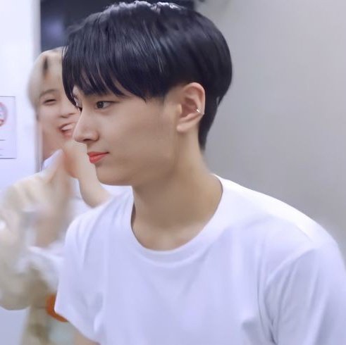 fakeassrivalry's tweet photo. — #KeJay #JakeJay few tweets AU.
[Respati-Nareswara Universe]

; 🔥 WHAT IF— 🔥 Respati sama Nareswara udah pacaran, dan Respati ngasih tau Nareswara, soal perbedaan terbesar dari pacaran sama sahabatan tuh.. 🔞 https://t.co/AoTl79Y1LV
