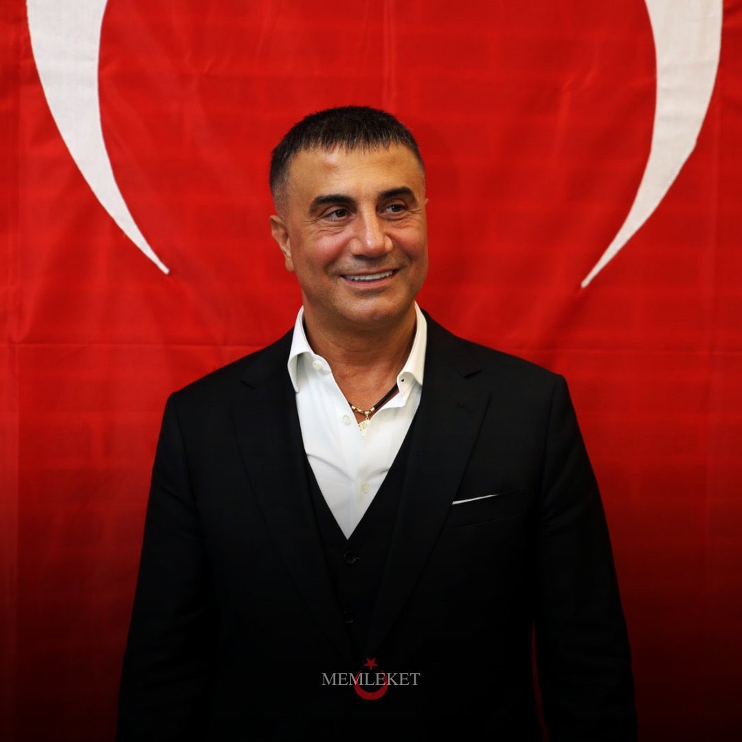 Herkesin sustuğu bu dönemde;

Türk askerini ve şehit ailelerini hiçbir zaman yalnız bırakmayan REİS SEDAT PEKER’den razıyız.