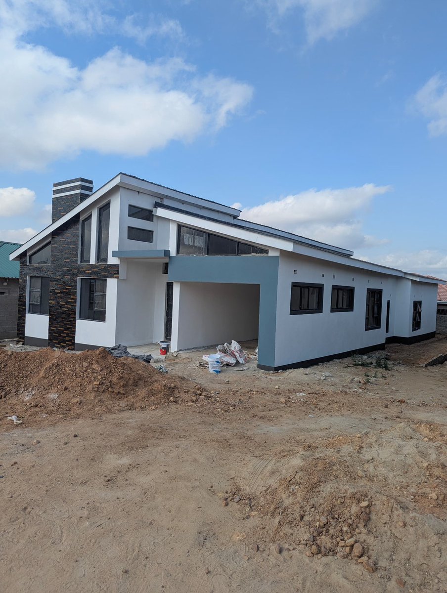 Queen Lily🇮🇪🇿🇼 tweet media