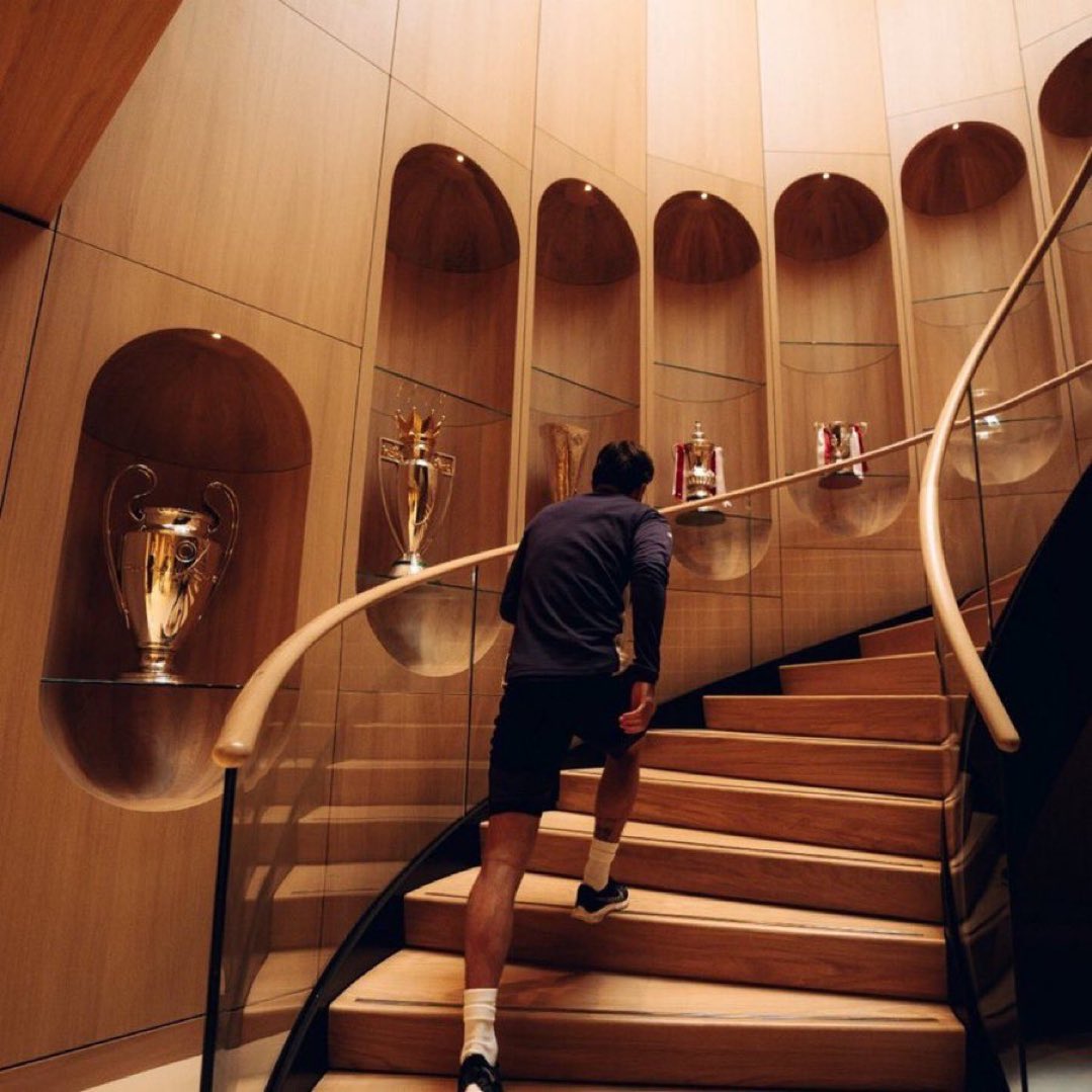 Someone should show Baleba this picture 😭