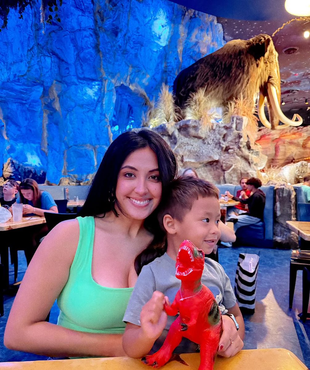 T-Rex Cafe is a dino lovers paradise! 🦖⁣
