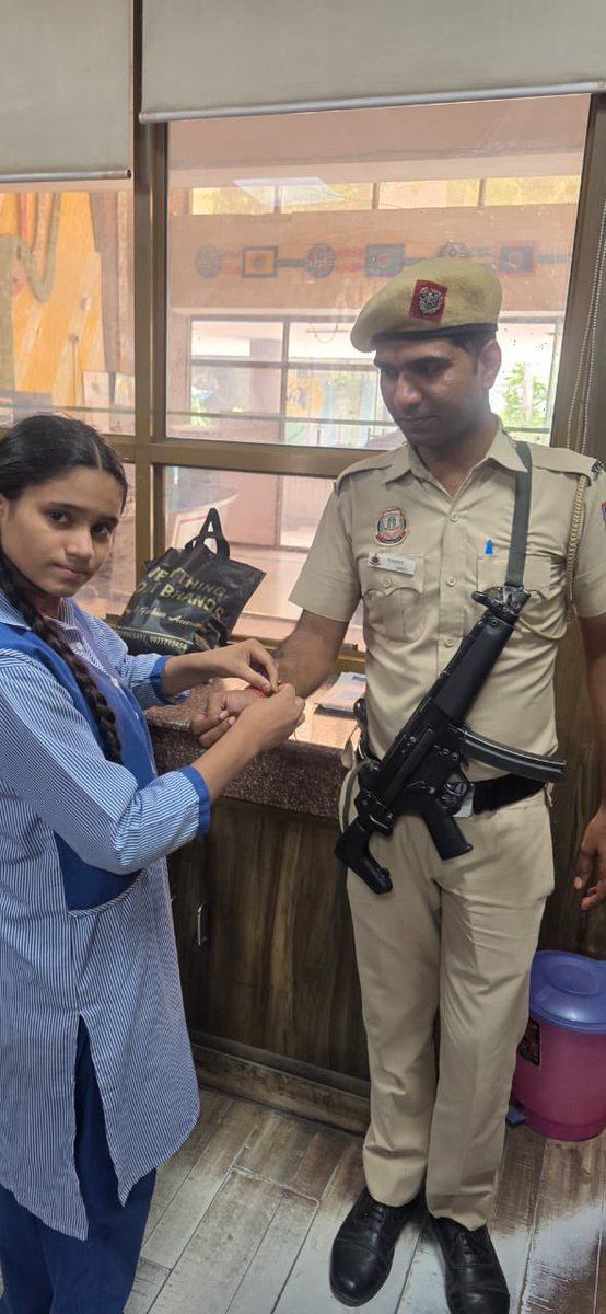 Our young patriots crafted beautiful Tiranga Rakhis and tied them to our brave police personnel — a heartfelt gesture of respect, unity, and gratitude.

#HarGharTiranga 

<a href="/Dir_Education/">DIRECTORATE OF EDUCATION Delhi</a>