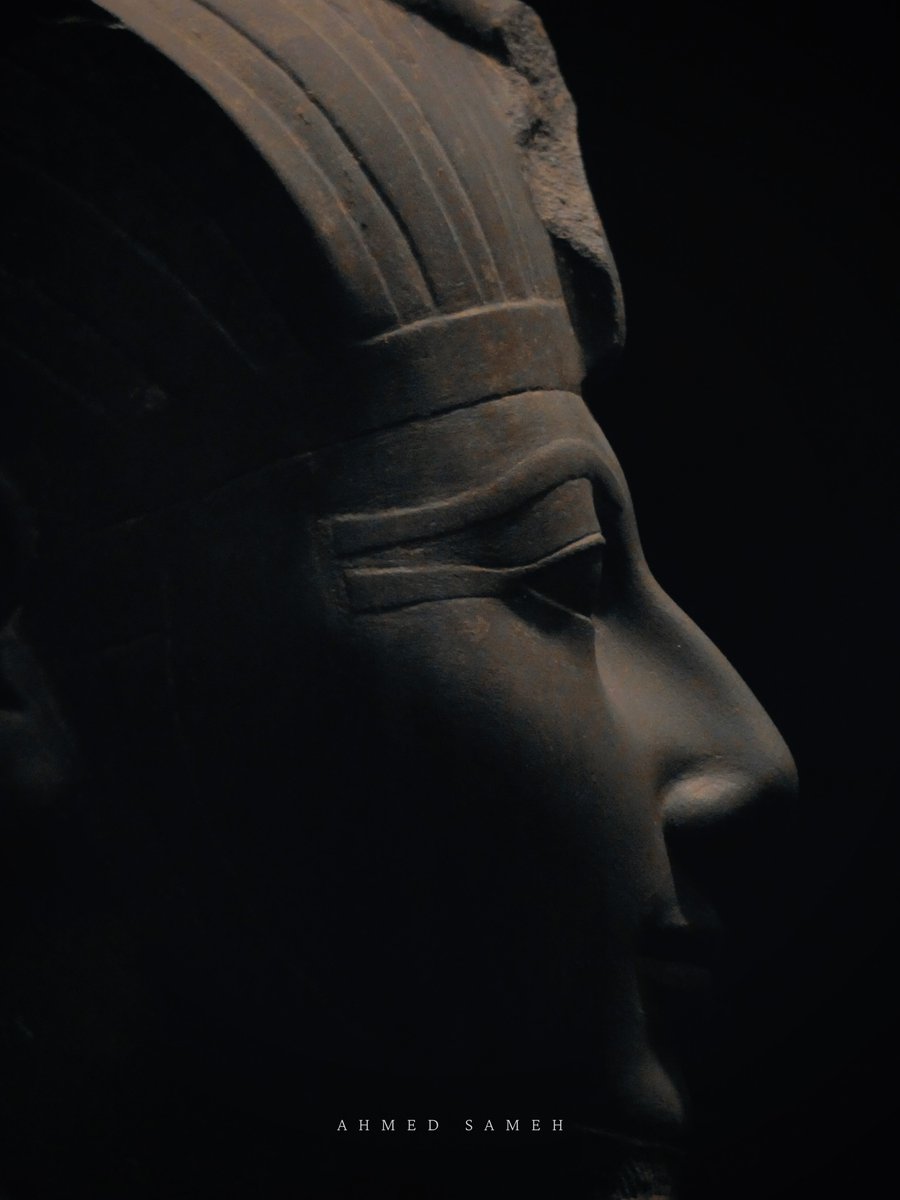 أحد أشهر ايقونات التاريخ المصري! 
 - المُحارب البطل تحتمس الثالث 

me 📸
متحف الاقصر