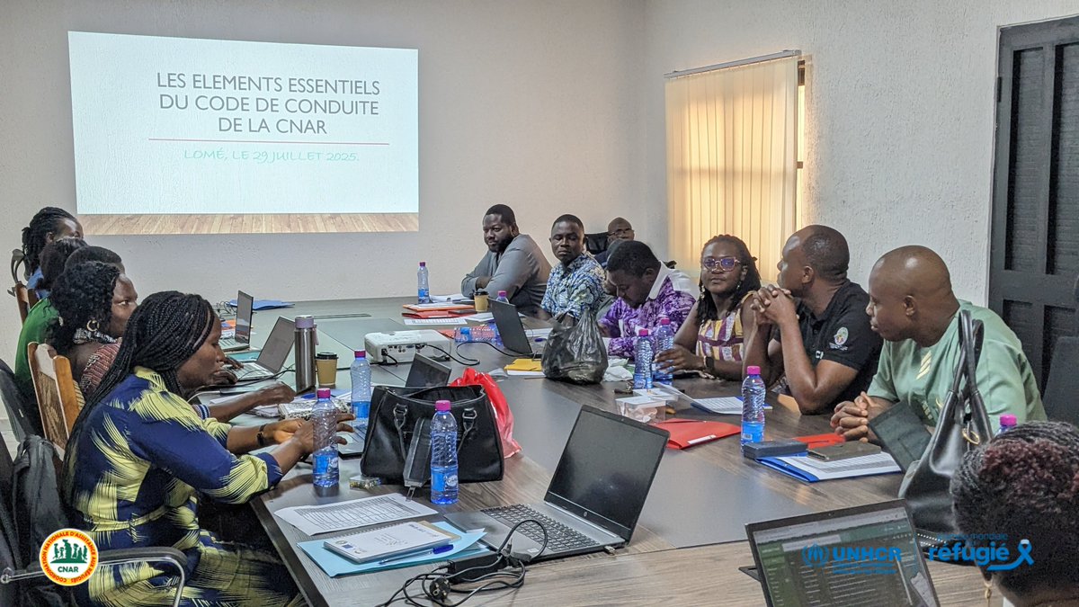 cnar_togo's tweet photo. La formation sur la #PEAS a réuni le personnel de la #CNAR et du #UNHCR_Togo et est structurée autour de modules interactifs permettant d’approfondir des aspects cruciaux :
- Responsabilités des partenaires dans la mise en œuvre du PSEA
- Code de conduite
#actionssocialestg #Togo https://t.co/y2p32nm93Q