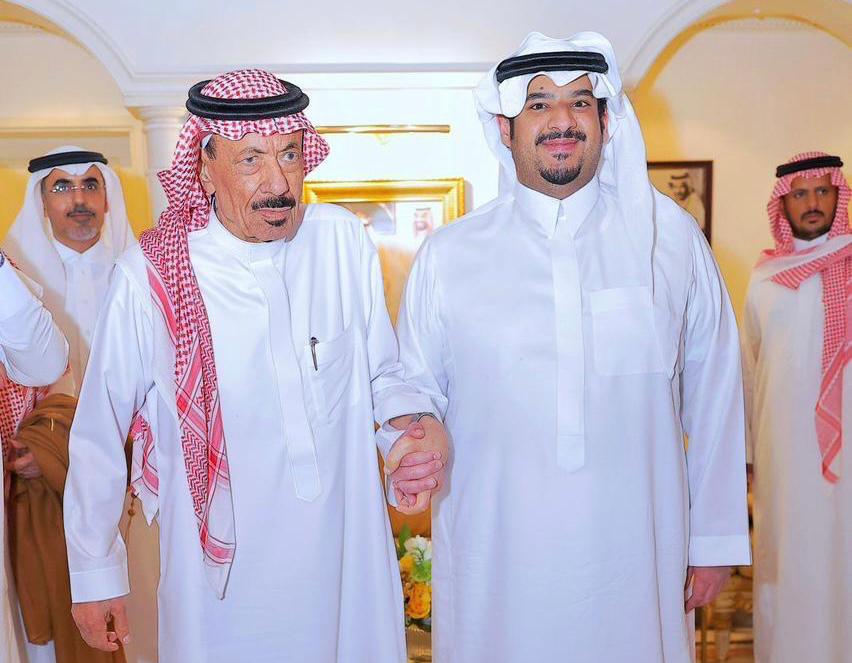 قام صاحب السمو الملكي الأمير محمد بن عبدالرحمن بن عبدالعزيز نائب أمير منطقة #الرياض بزيارة معالي الشيخ عبدالله بن محمد البليهد وكيل إمارة منطقة الرياض السابق وذلك تقديرًا لما قدمه من جهود مخلصة وعطاء في خدمة وطنه.

ونقل نائب أمير الرياض سلام وتقدير ولي العهد لـ "البليهد" والذي