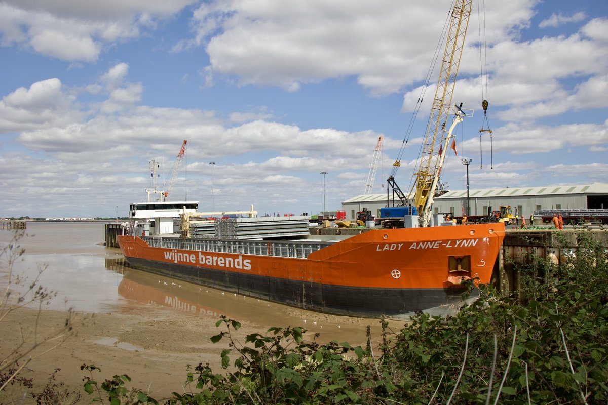 slevi57's tweet photo. LADY ANNE LYNN IMO 9760392 New Holland 08/08/25 https://t.co/OISvWuCcCy