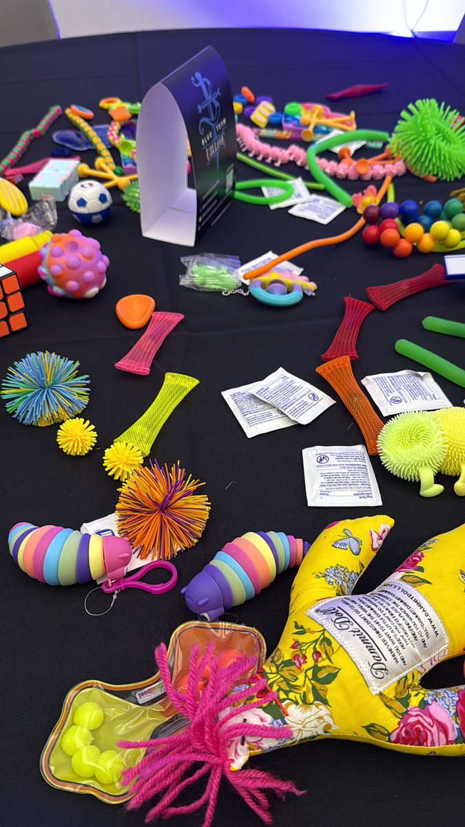 C-00000291*.sys emotional support team tweet media