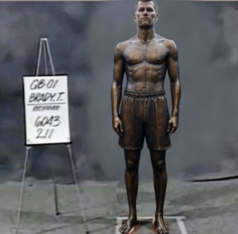 domthepatsfan's tweet image. The only Tom Brady bronze statue I’ll accept