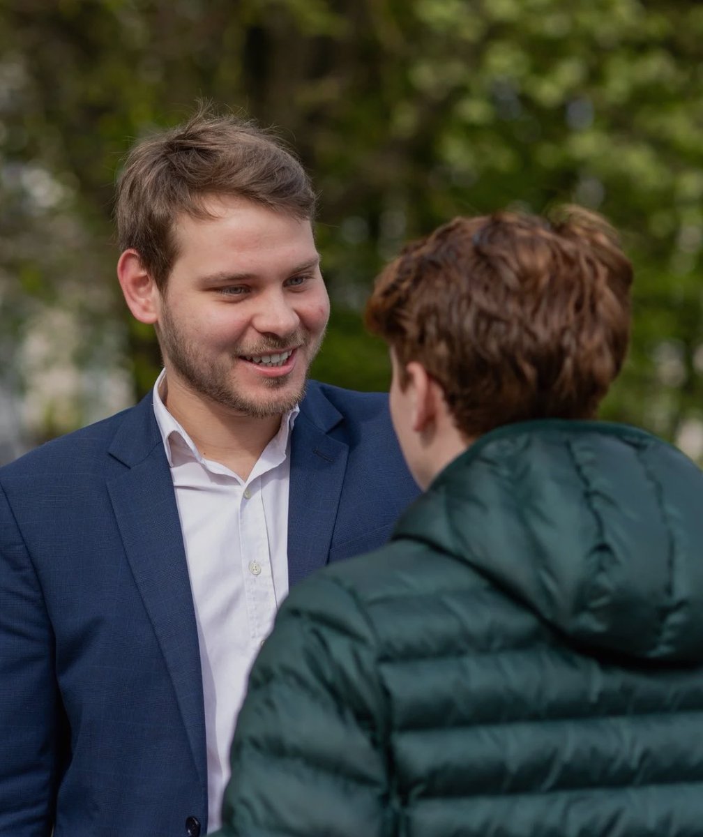 Louis DELEMER (@delemerlouis) on Twitter photo đź’¬ PRENONS RENDEZ-VOUS ENSEMBLE 
Je vous invite à venir échanger directement avec moi lors de mes permanences au QG de campagne (📍297, Rue Léon Gambetta à Lille).
Ces rendez-vous sont l’opportunité d’un dialogue direct. C’est le moment d’exposer vos idées, poser vos questions, 💬 PRENONS RENDEZ-VOUS ENSEMBLE 
Je vous invite à venir échanger directement avec moi lors de mes permanences au QG de campagne (📍297, Rue Léon Gambetta à Lille).
Ces rendez-vous sont l’opportunité d’un dialogue direct. C’est le moment d’exposer vos idées, poser vos questions,