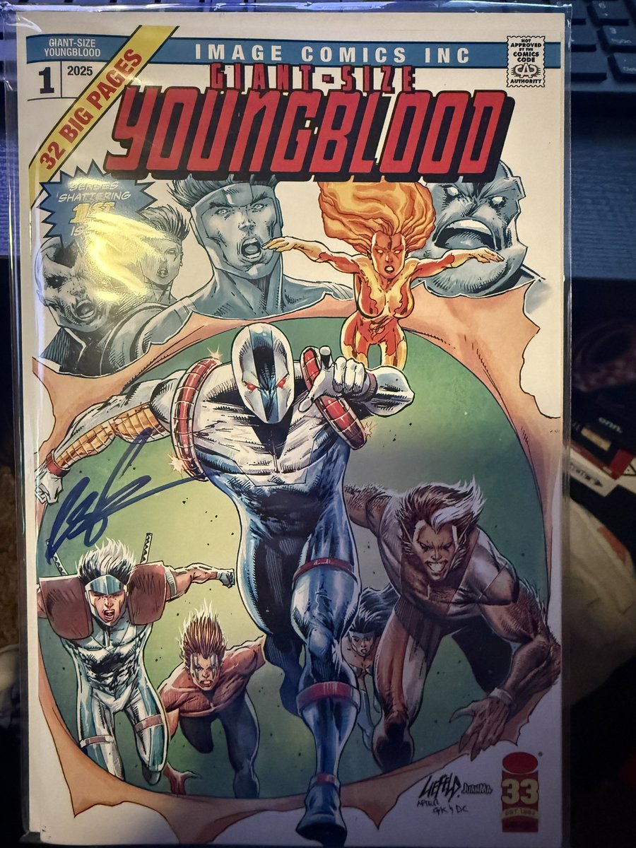 Dumpster fire of a workday on a Friday but a package from <a href="/robertliefeld/">robliefeld</a> arrived.  Praise the comic gods!