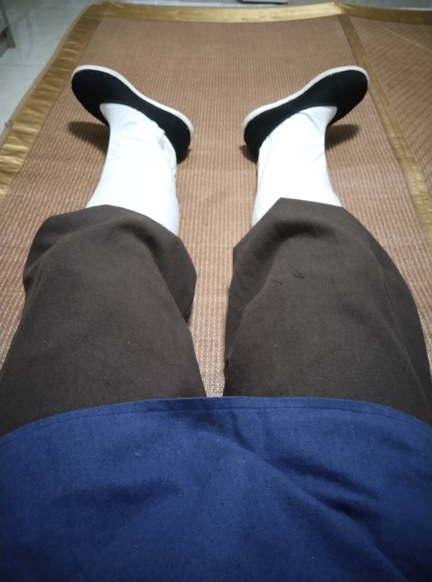 L_RKevin's tweet photo. 换了个红腰带，然后把袜子穿外面，试试水。😊 https://t.co/vAxLLGdGf5