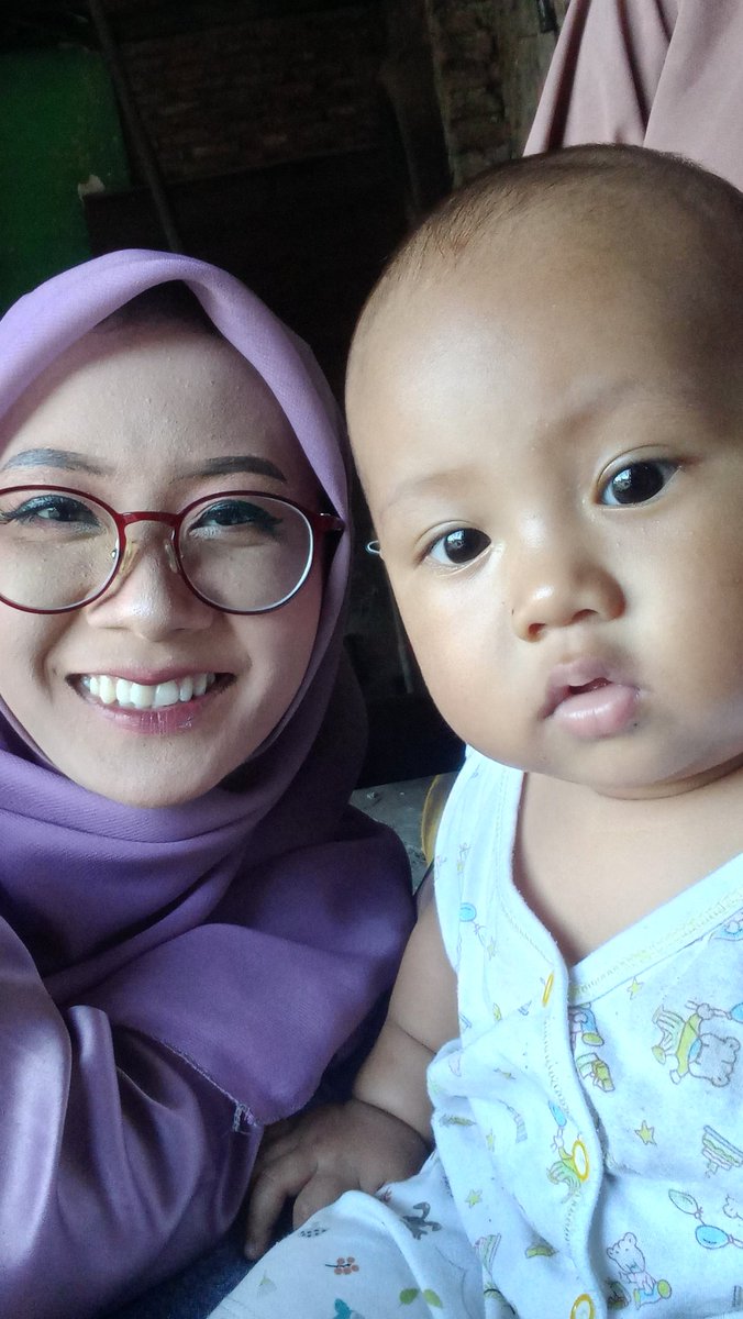 macchiatooooo_'s tweet photo. Sibuk bgt dunia https://t.co/xgmOb0VhsE