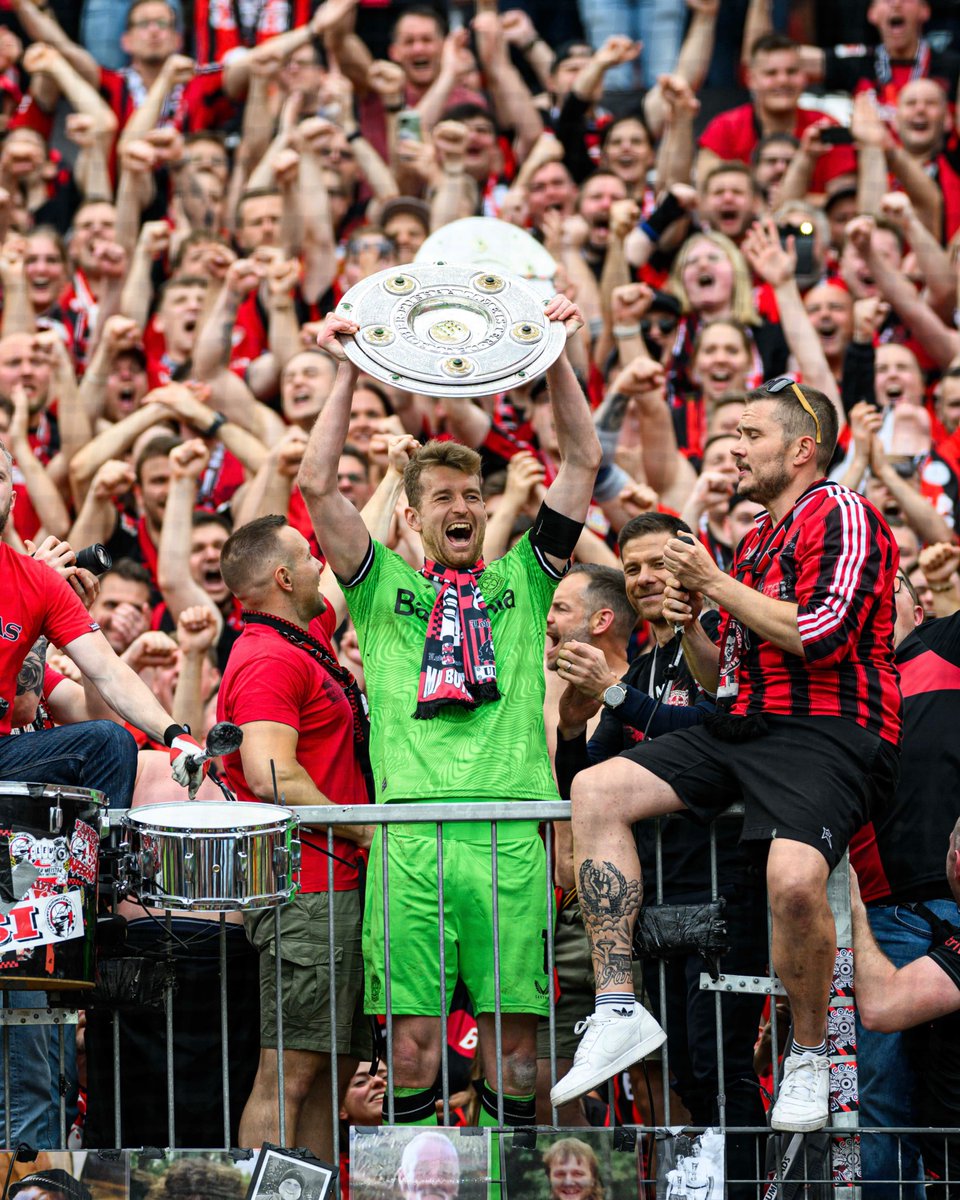 After seven years &amp; 286 games, Lukas Hradecky has transferred to AS Monaco. 

We wish you nothing but the best Lukas, thank you for everything! 🫶🇫🇮