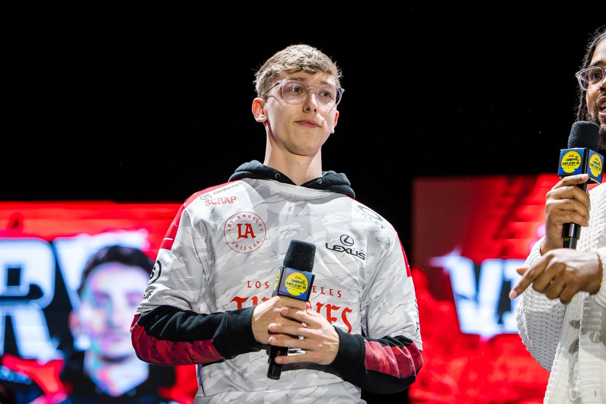 CoD Clipped tweet media